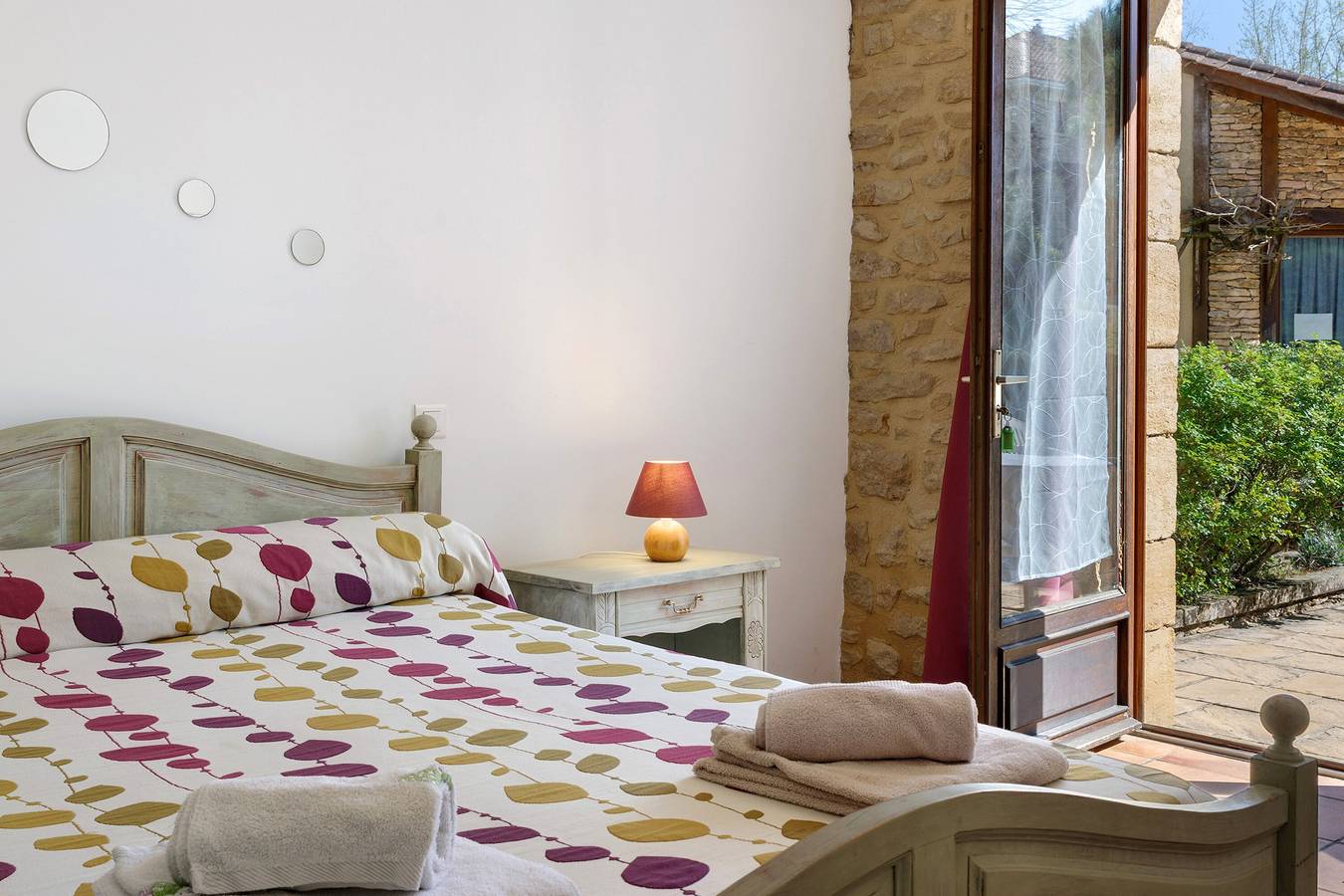 Chambre d’hôtes « La Ferme De La Croix D’allon » avec piscine, jardin partagés et Wi-Fi in Sarlat-la-Canéda, Périgord Noir