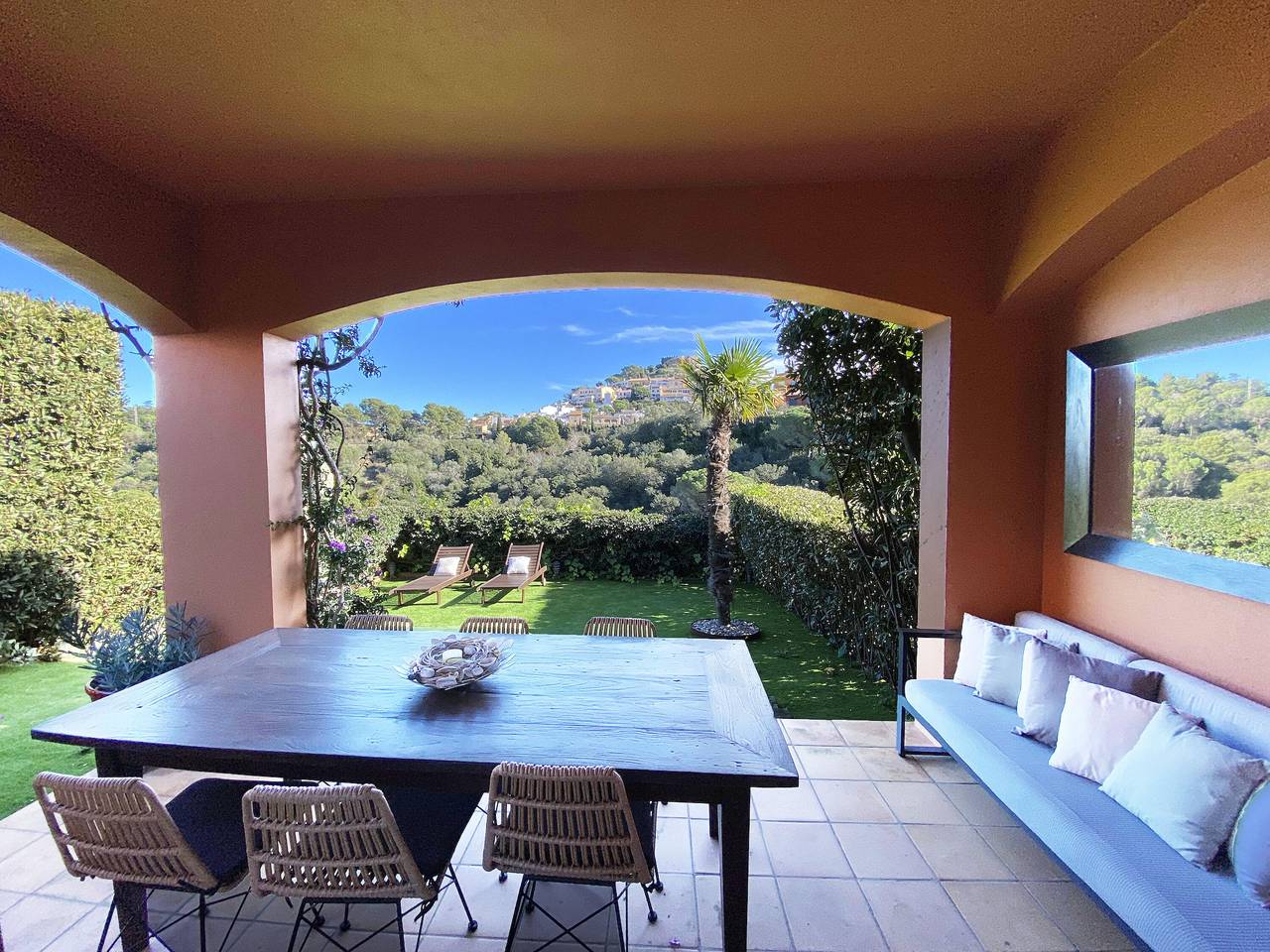 House in Begur with swimming pool and castle view - 3 bedrooms, sleeps 5 to 6 in Residencial Begur, Begur