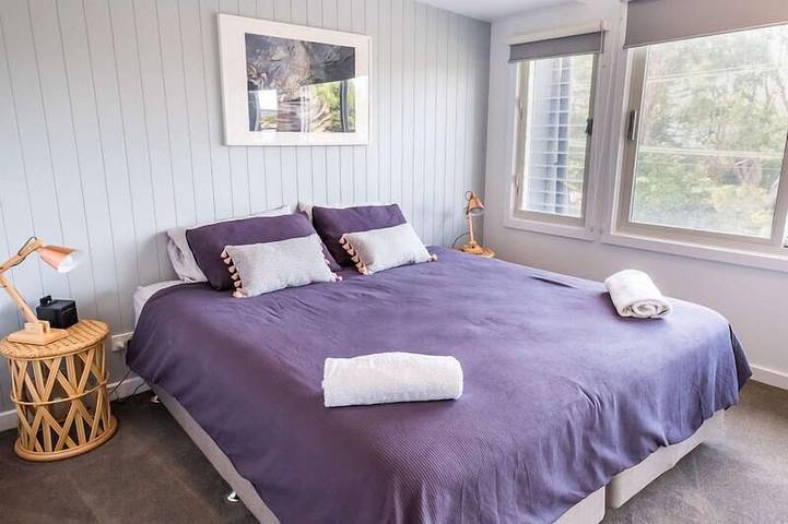 Holiday home for 12 people, with garden and balcony in Mollymook Beach