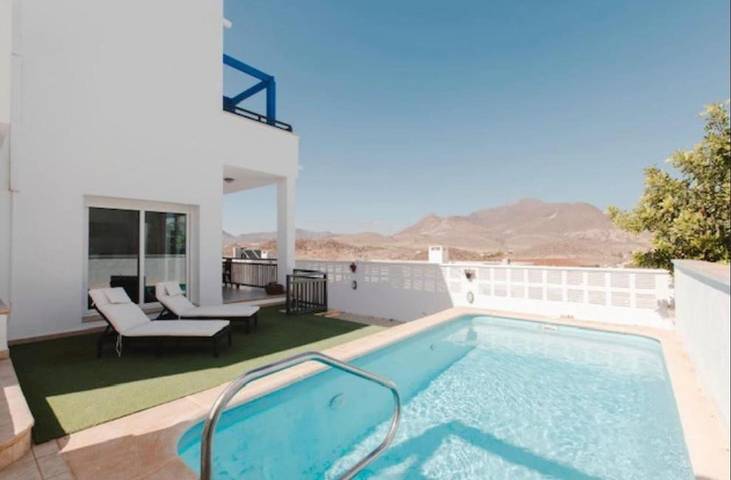 Chalet para 10 personas, con jardín además de piscina y terraza en Cabo de Gata - 3