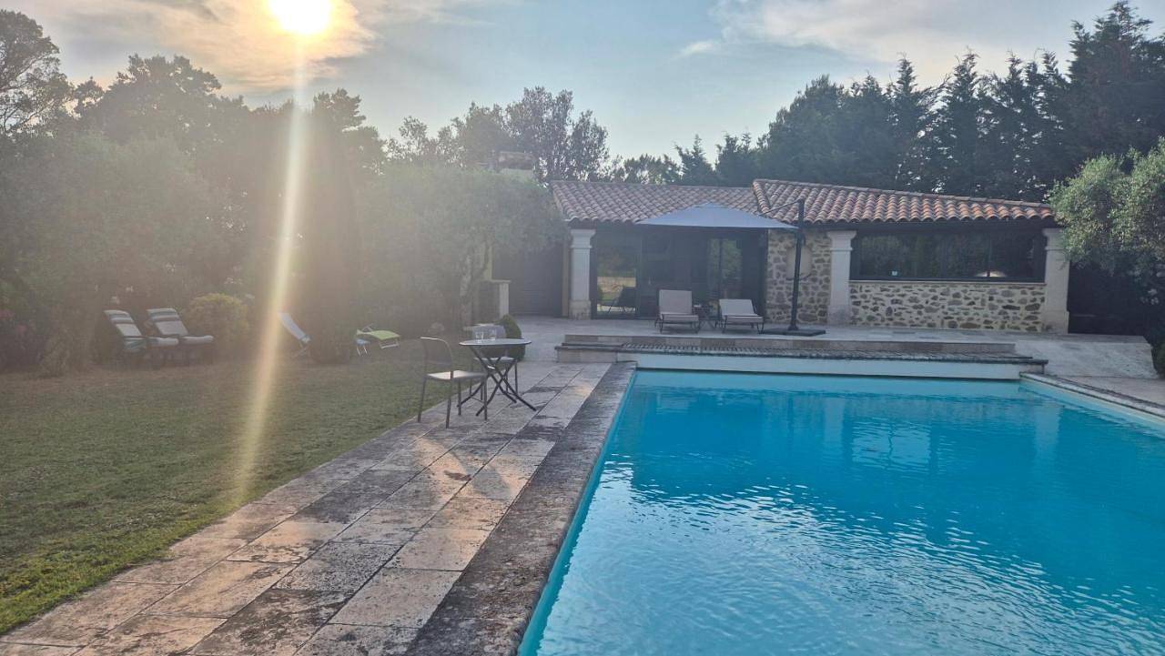 Appartement entier, One-Bedroom Apartment in Puyméras, Parc naturel régional du Mont-Ventoux