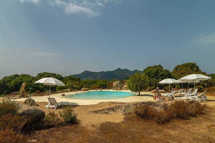 Villa 'Alcumissu' immersed in nature with Mountain View, Pool, and Wi-Fi in Calangianus, Olbia-Tempio