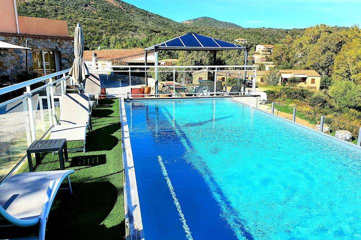 Appartamento vacanze per 4 persone, con terrazza e giardino nonché piscina, con animali domestici - 1