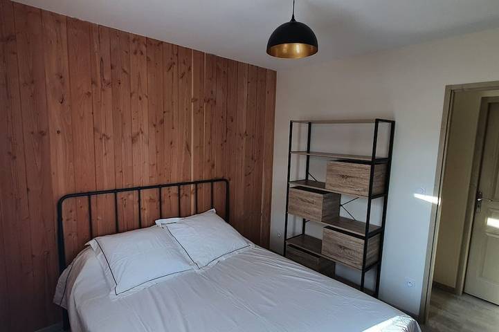 Gîte pour 6 personnes, avec terrasse et jardin, animaux acceptés à Montréal (Rhône-Alpes) - 2