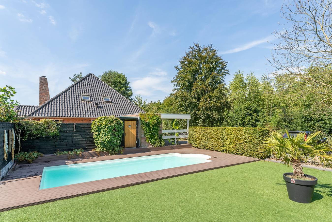 De Glamping — Villa met slaaplodge en zwembad in Flevoland