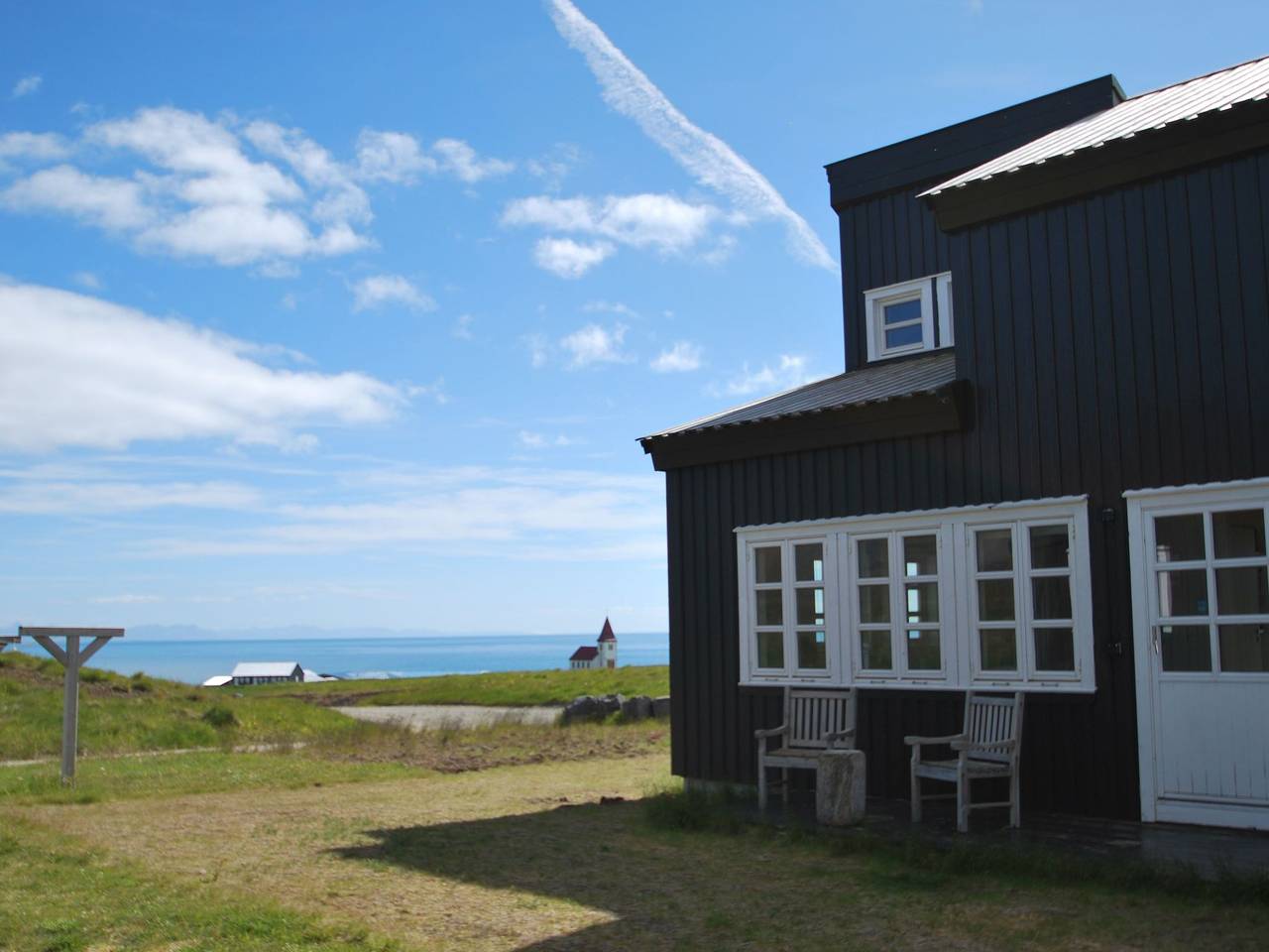 No 1 in Island West. Best View Cottage. in Hellnar, Snaefellsbaer
