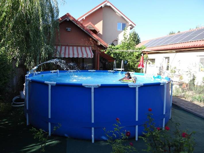 Gîte pour 5 personnes, avec Terrasse et Jardin ainsi que Piscine et Vue dans Mangalia
