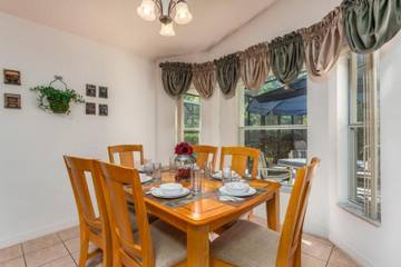 Vacation Home for 10 Guests in Kissimmee, Osceola County, Picture 4