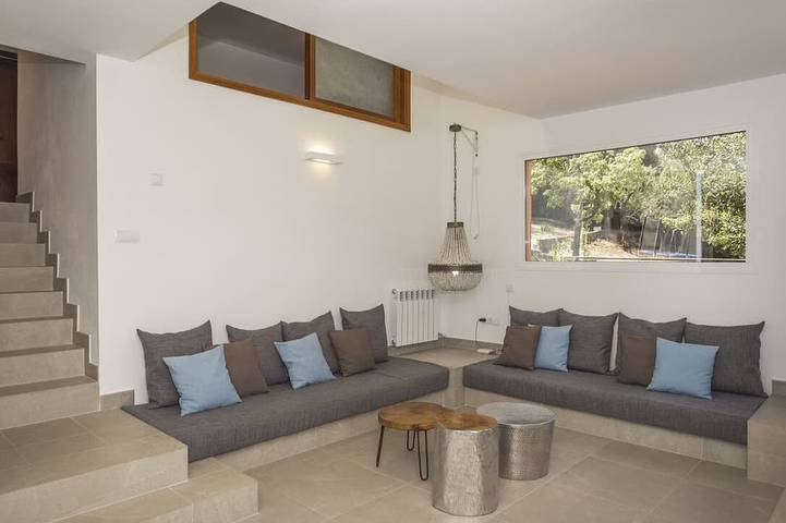 Villa de Lujo con piscina y vistas a la Sierra Tramuntana a 15' de la playa in Campanet, Interior de Mallorca