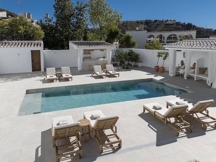 Alojamiento y desayuno para 3 personas, con jardín - 1