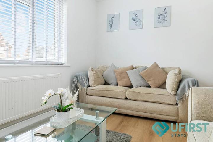 Apartamento para 6 personas, con jardín y jacuzzi en Nottingham