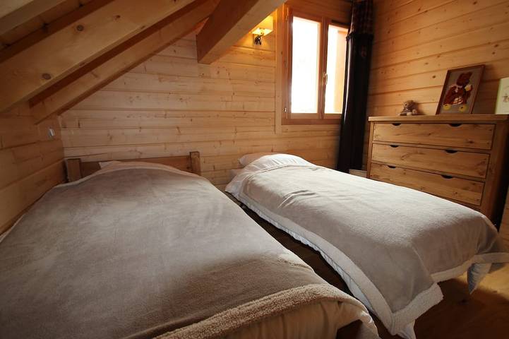 Gîte pour 12 personnes, avec jacuzzi et balcon à Crots - 4