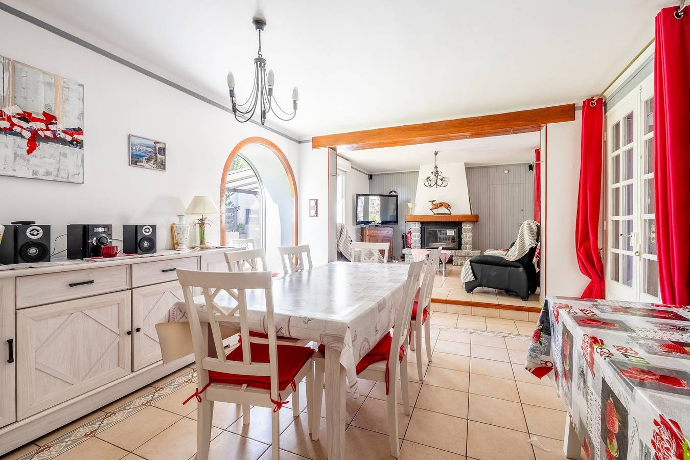 Casa de vacaciones 'La Maison Du Bonheur' con terraza privada, jardín y Wi-Fi in Bourgneuf-en-Retz, Region de Saint-Nazaire