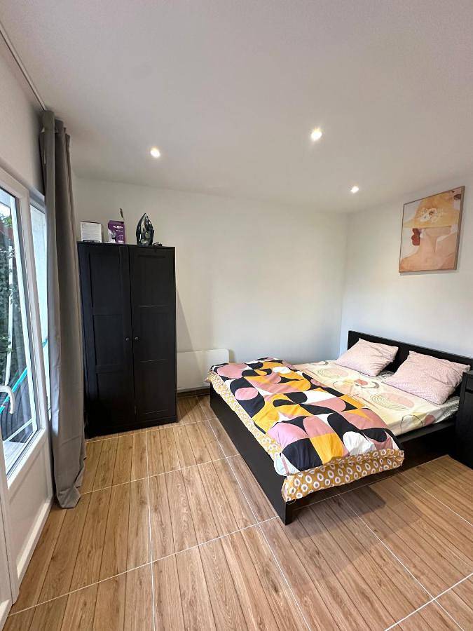 Appartement entier, One-Bedroom Apartment in Sérézin-du-Rhône, Lyon et ses environs