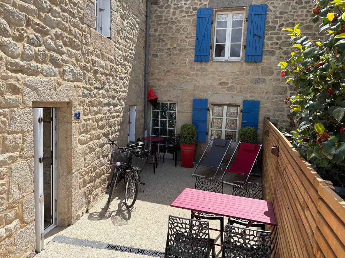 Two-Bedroom House in Chapelle de Saint-Cado, Belz