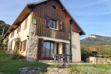 Gîte pour 6 personnes, avec terrasse et jardin, animaux acceptés à Saint-Christophe (Savoie)