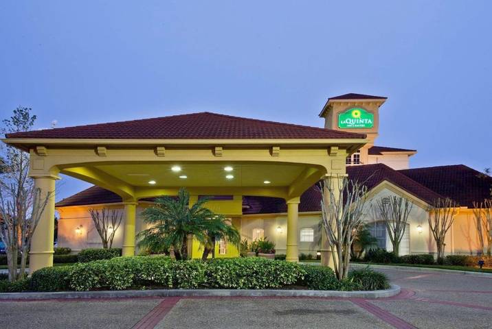 Hotel para 4 personas, con piscina además de jacuzzi y jardín, Se admiten mascotas - 1