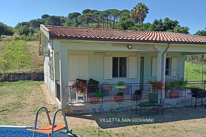 Gîte pour 8 personnes, avec Balcon et Jardin à Alcamo Marina