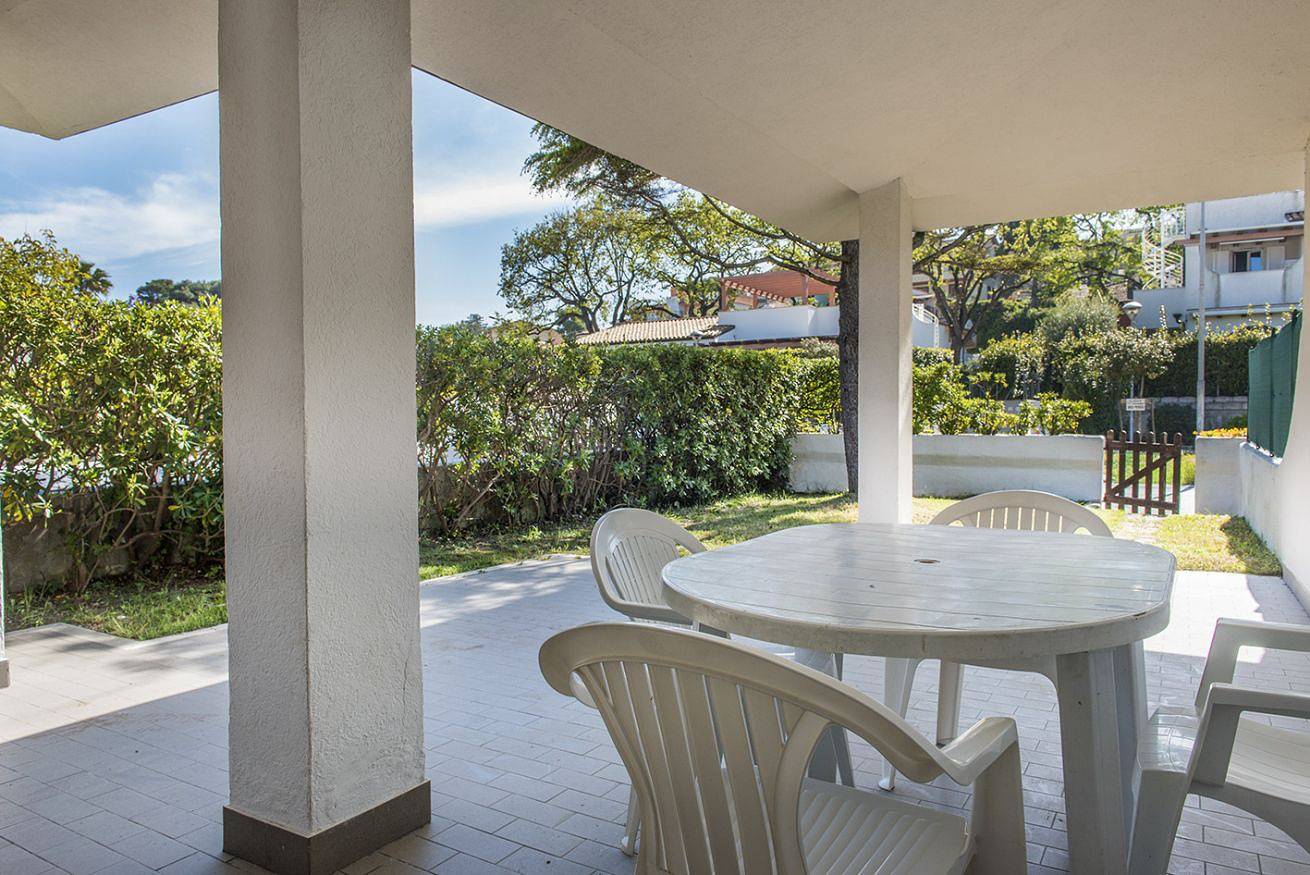 Ganze Wohnung, M051 - Marcelli, villa with garden 200 meters from the sea in Marcelli, Riviera del Conero