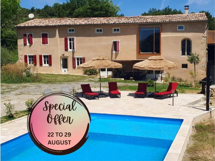 Villa pour 12 personnes, avec Terrasse et Jardin ainsi que Piscine et Vue dans l' Ariège