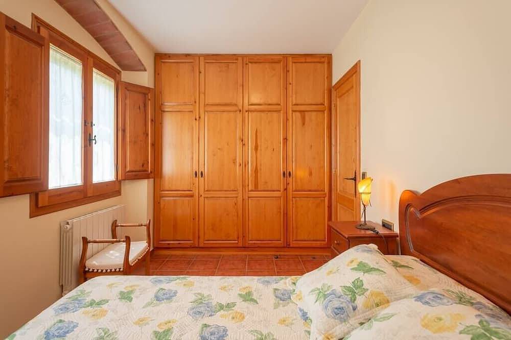 Can Caldeta: Nature and privacy in Gualba, Barcelona Inland