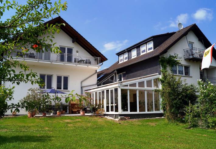 Ferienwohnung für 2 Personen, mit Balkon und Garten in Kröv