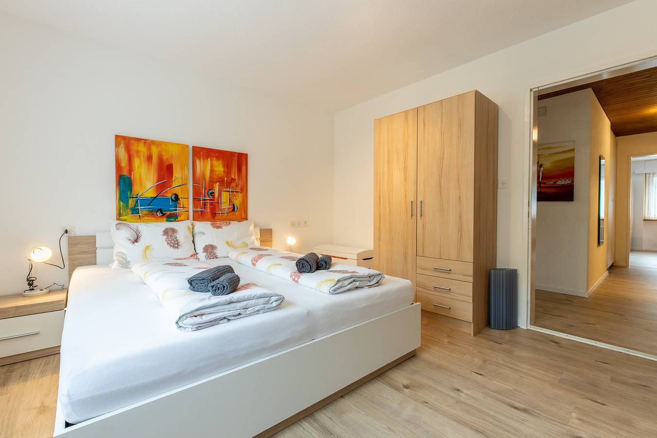 Apartamento entero, Chasa Vista Lischana: Helle, grosszügige 3.5 Zimmerwohnung mit Panoramaussicht in Scuol, Lower Engadine