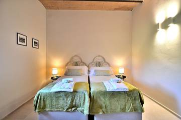 Villa for 16 People in San Gimignano, Siena Province, Photo 3