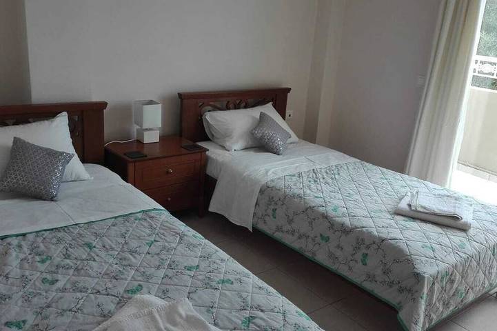 Hermosa Villa Ella con piscina privada.  E. Licencia O.T Mhte 0428K9200476001 in Laganas, Zante