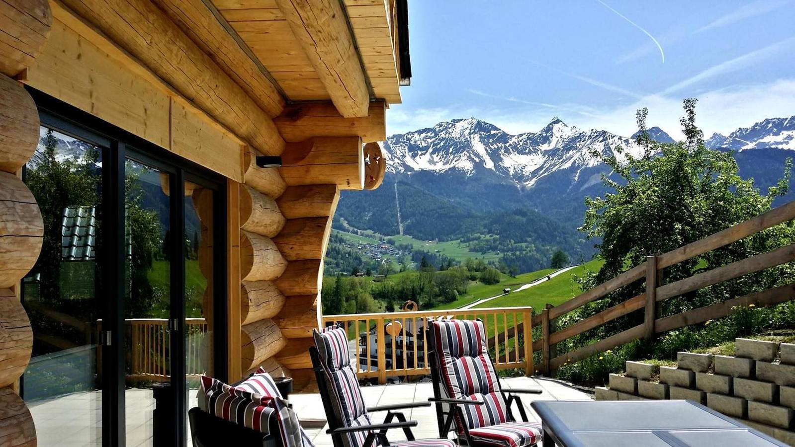 Chalet 'Tyroladis Family Chalet Frommes' mit Bergblick, privater Terrasse und Wi-Fi in Ladis, Serfaus-Fiss-Ladis