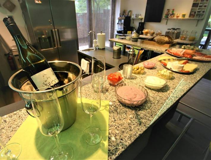 Ferienhaus für 5 Personen, mit Whirlpool und Terrasse sowie Garten und Pool in Oberhausen - 3