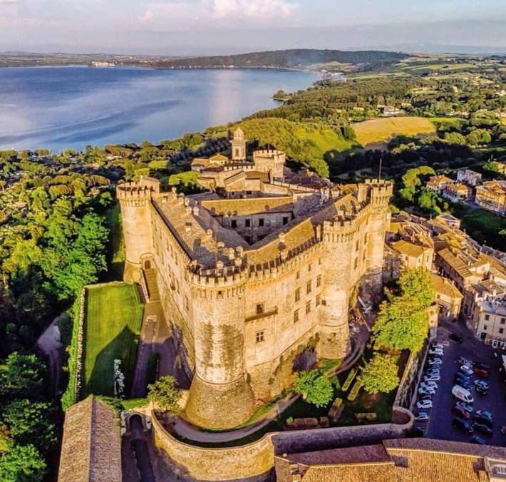 Gîte pour 8 personnes, avec vue ainsi que vue sur le lac et balcon, adapté aux familles à Bracciano - 2