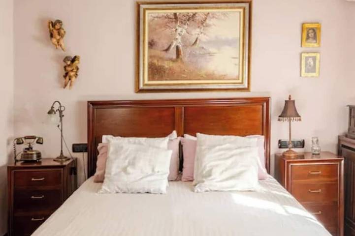 House in Granada with beautiful garden in Beiro, Grenade