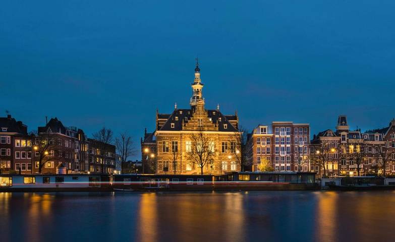 Hotel voor 10 personen, with Terras and Tuin as well as Sauna in Amsterdam Zuid