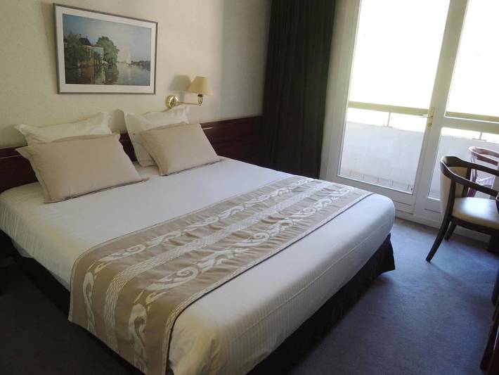 Hôtel pour 2 personnes, avec vue ainsi que balcon et jardin à Cluses - 4