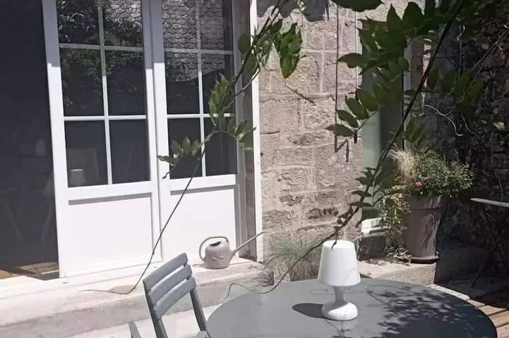 Cottage pour 4 personnes, avec terrasse à Saint-Yrieix-le-Déjalat