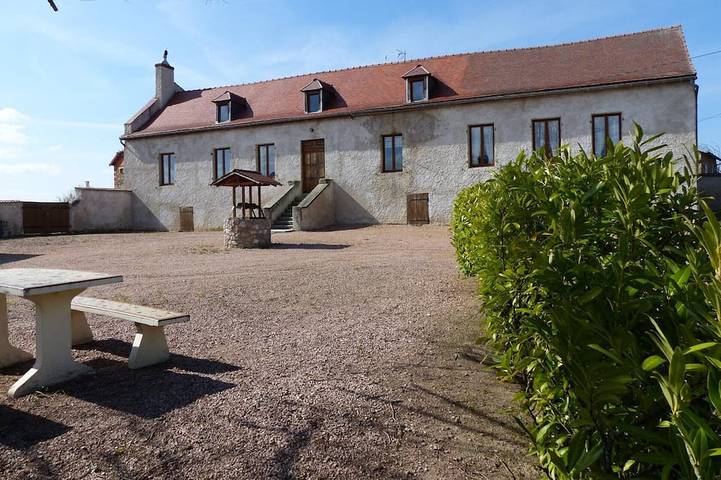 Gîte pour 11 personnes, avec jardin, animaux acceptés