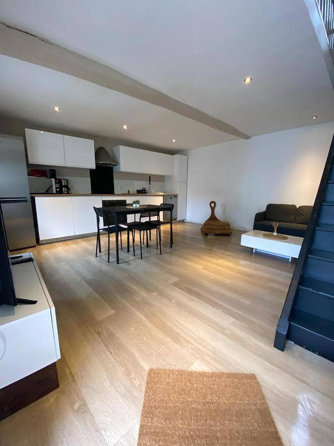 One-Bedroom House in Lisses, Essonne