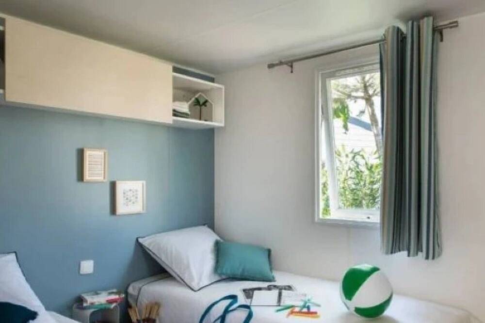 Camping 4 étoiles - Parc aquatique - ccbedce in Challans, Loire Valley