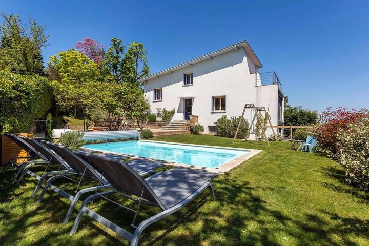Chalet para 8 personas, con jardín y vistas además de terraza y piscina - 1