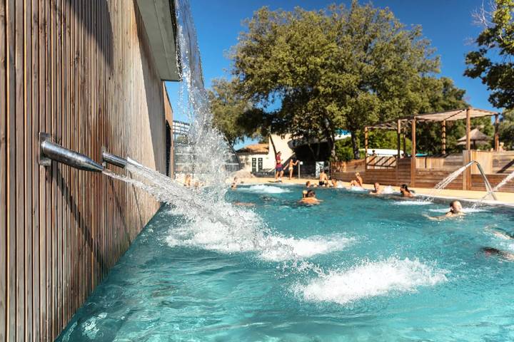 Camping für 6 Personen, mit Terrasse und Sauna sowie Pool in Gard - 4