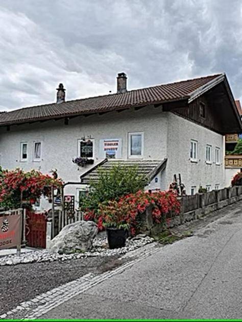 Ganze Wohnung, Ferienwohnung Tiroler Auszeit & Whirlpool in Höfen, Außerfern