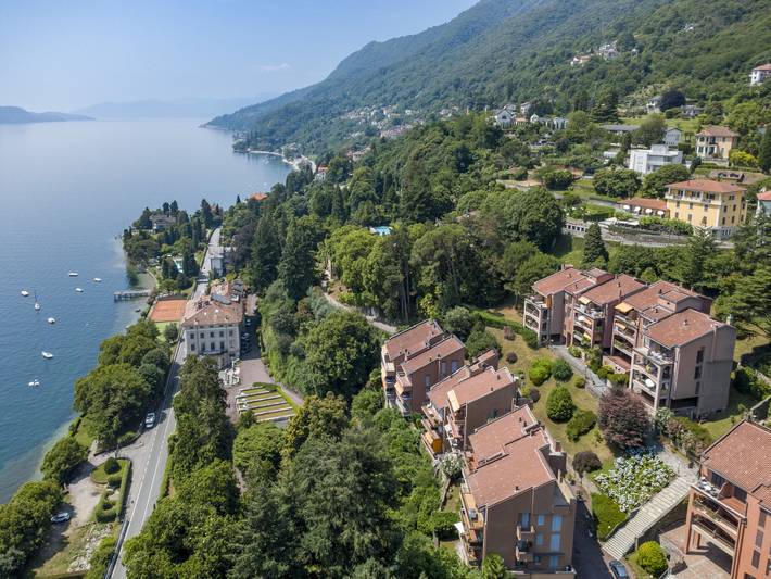 Vacation rental for 8 people, with Balcony and Yard as well as Children pool and Lake view in Lago Maggiore