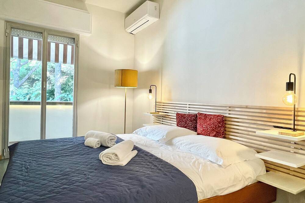Entire apartment, Open Space Luminoso con Terrazzo in Fogliano Marina, Riccione