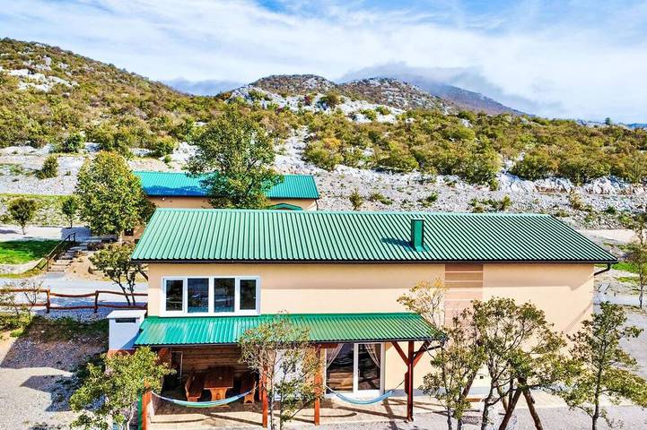 Ferienhaus für 5 Personen in Karlobag