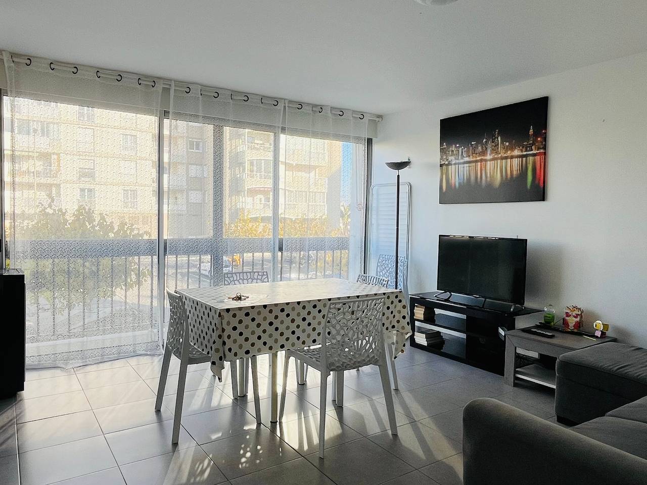 Ganze Wohnung, Saint-Cyprien: Modernes T3 nahe Strand mit Privatparkplatz in Saint-Cyprien-Plage, Saint-Cyprien