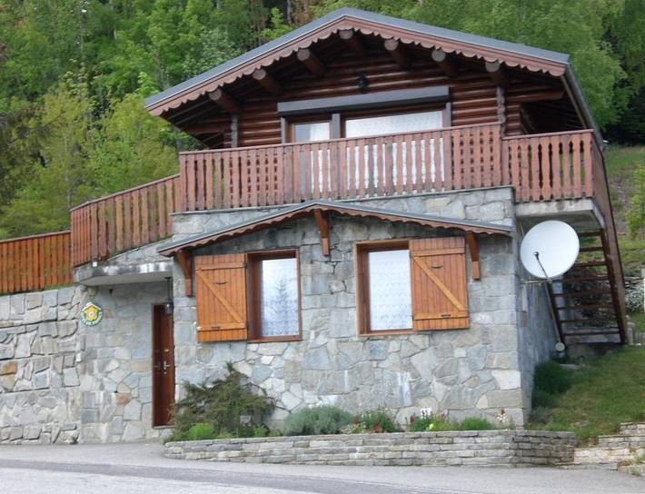 Gîte pour 5 personnes, avec terrasse, animaux acceptés dans Doucy-Combelouvière - 2