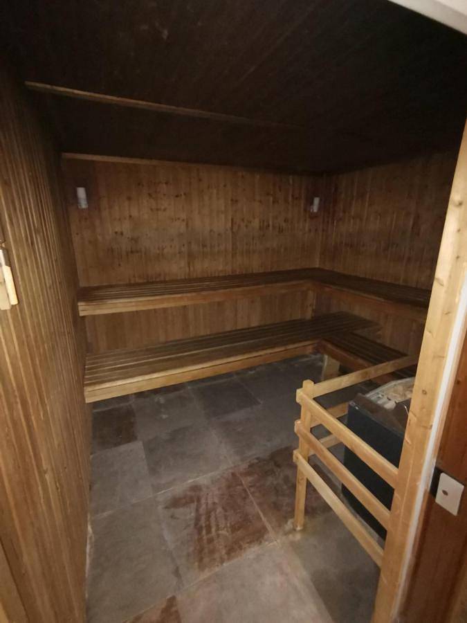 Location de vacances pour 4 personnes, avec jardin et jacuzzi ainsi que piscine et sauna dans Domaine de Fayence - 2