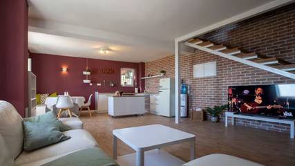 Ferienhaus für 4 Personen, mit Garten und Terrasse in Kaštela