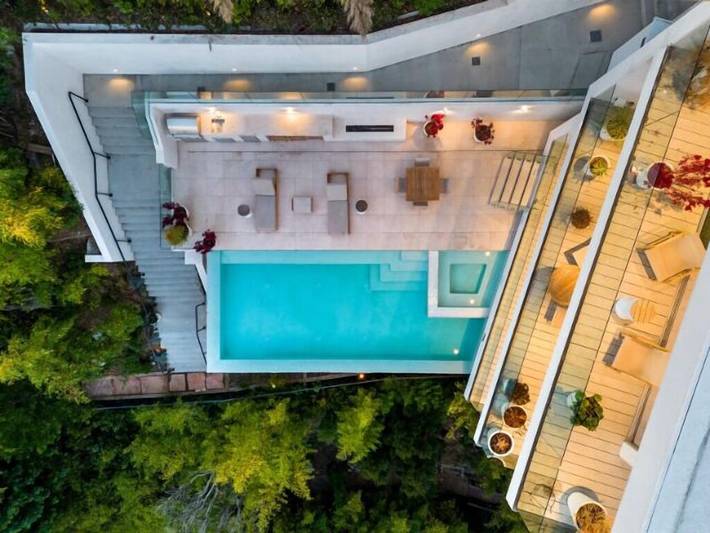 Villa for 8 people, with hot tub and balcony in Los Angeles